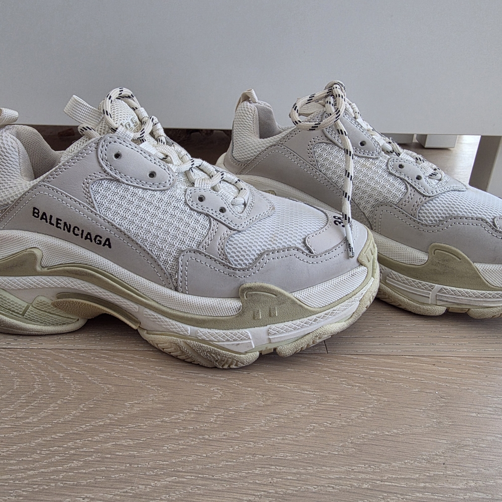 Balenciaga Triple S White Sneakers - Picture 2 of 5